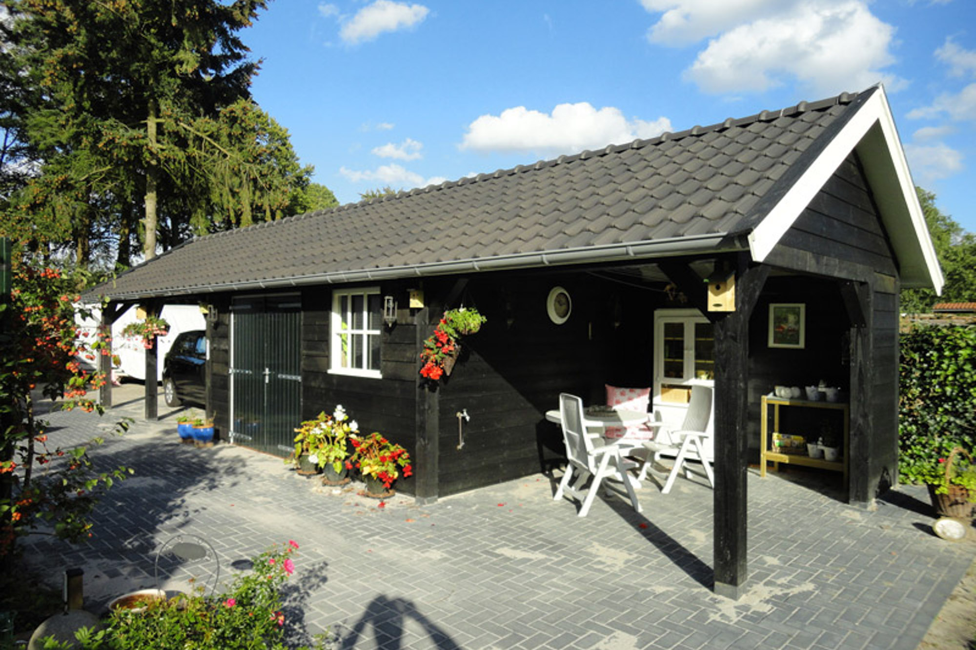 Zwarte Houten Schuur Met Dubbele Carport Houten Schuur Met