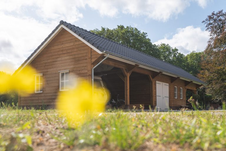 Houten bijgebouw