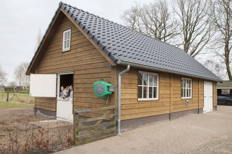 Onderhoudsvrije schuur van hout