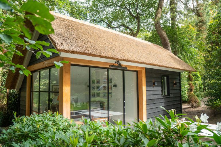 Houten tuinhuis met dak naar uw smaak