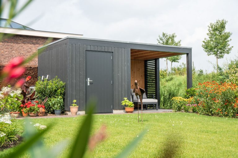 Ideale afmetingen voor uw zwart houten tuinhuis