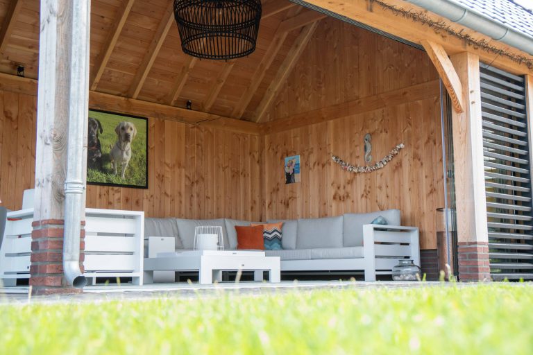 Houten tuinschuur in uw favoriete kleur