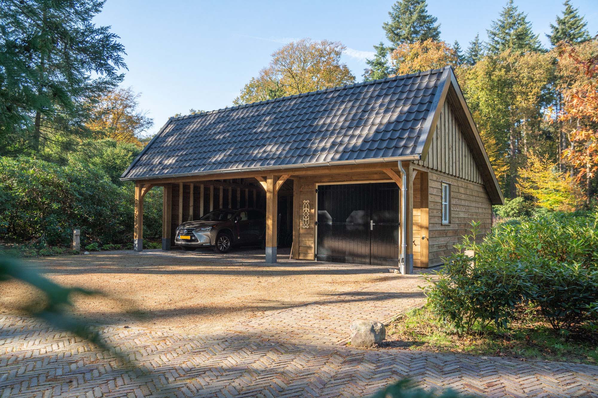 afbeeldingSchuur met carport Stellendam