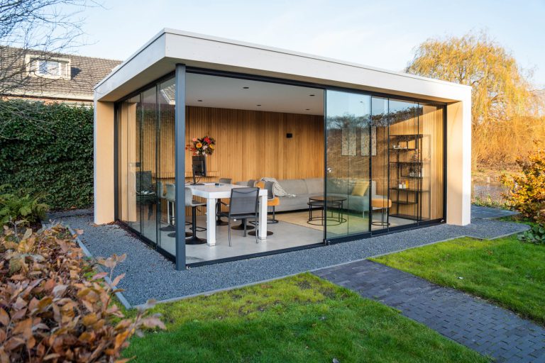 Nieuwe houten terrasoverkapping voor meer comfort