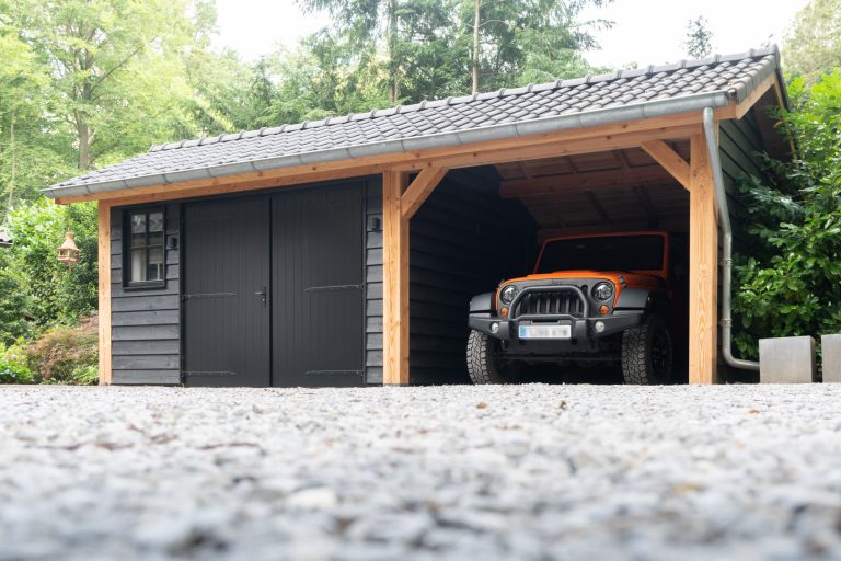 Garage voor auto met dak naar keuze