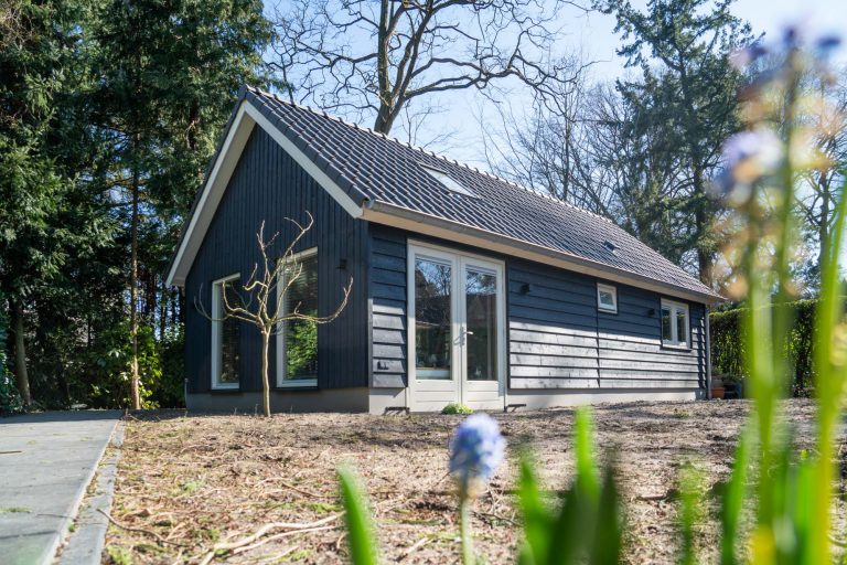 Luxe mantelzorgwoning van hout