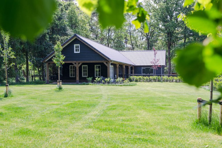 Houten overkapping achtertuin, van klassiek tot modern