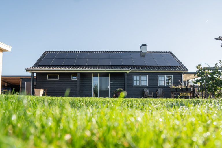 Luxe mantelzorgwoning van hout