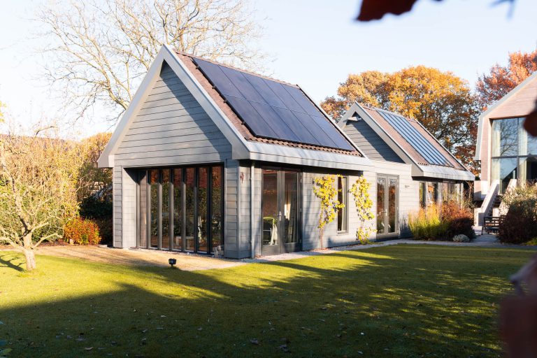 Vergunning zonnepanelen tuinhuis, is dat nodig?