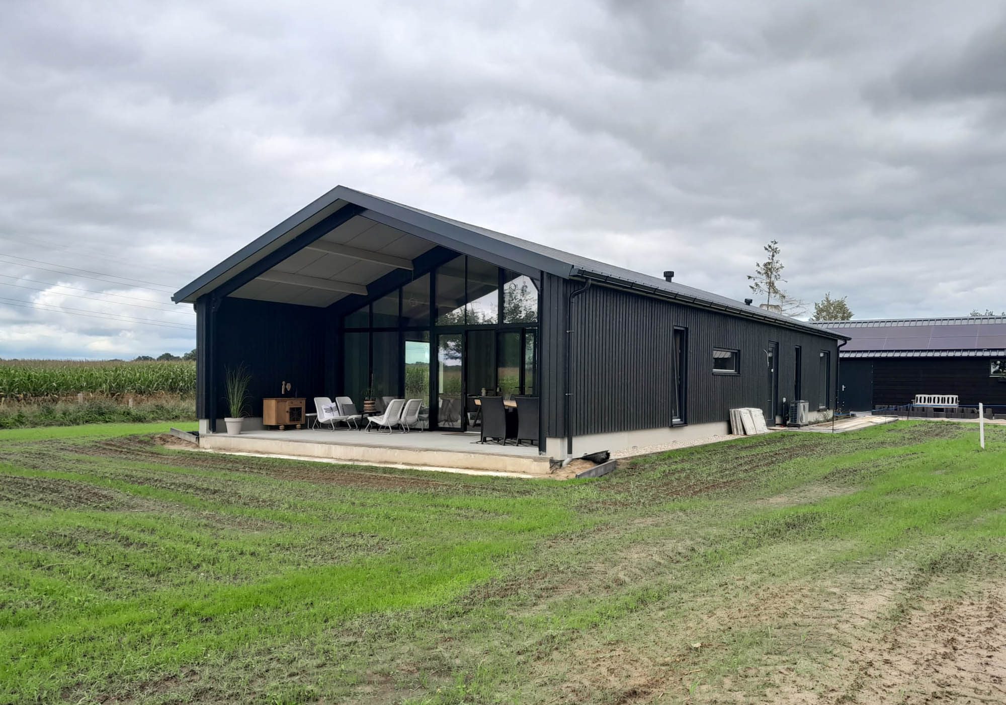 grote-houten-schuur-woning
