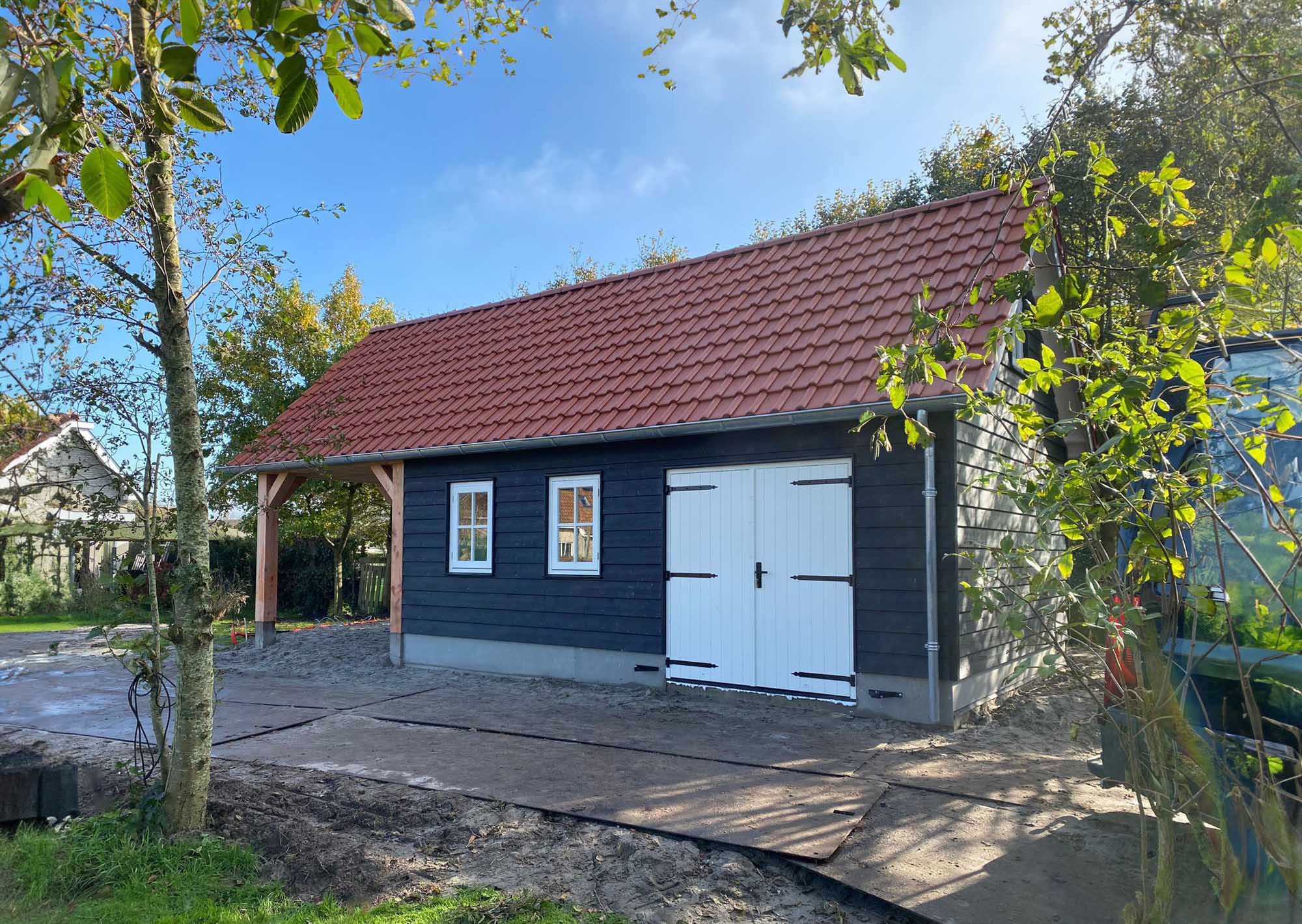 schuur-rode-dakpannen