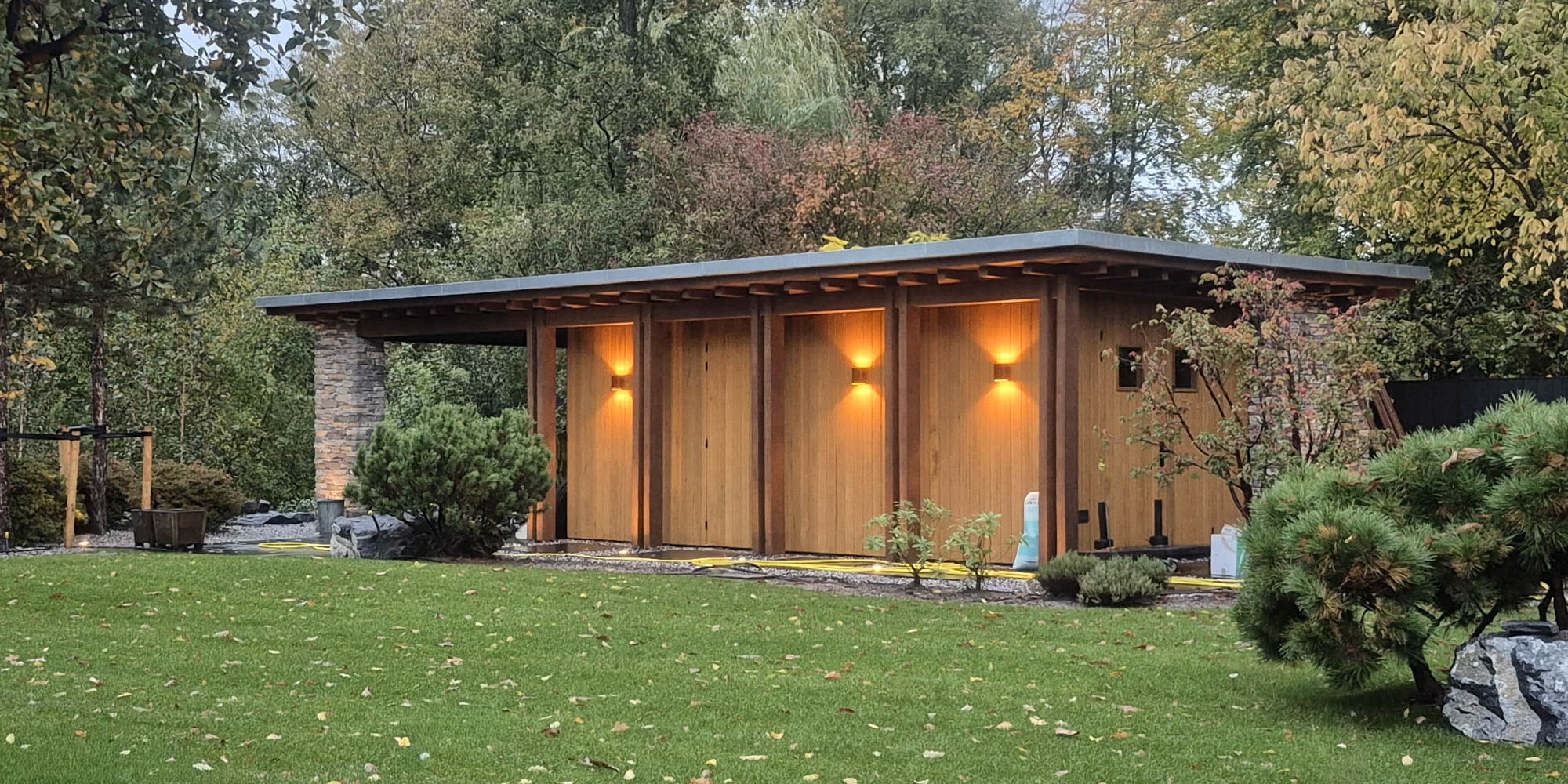 luxe-houten-tuinkantoor-schuur