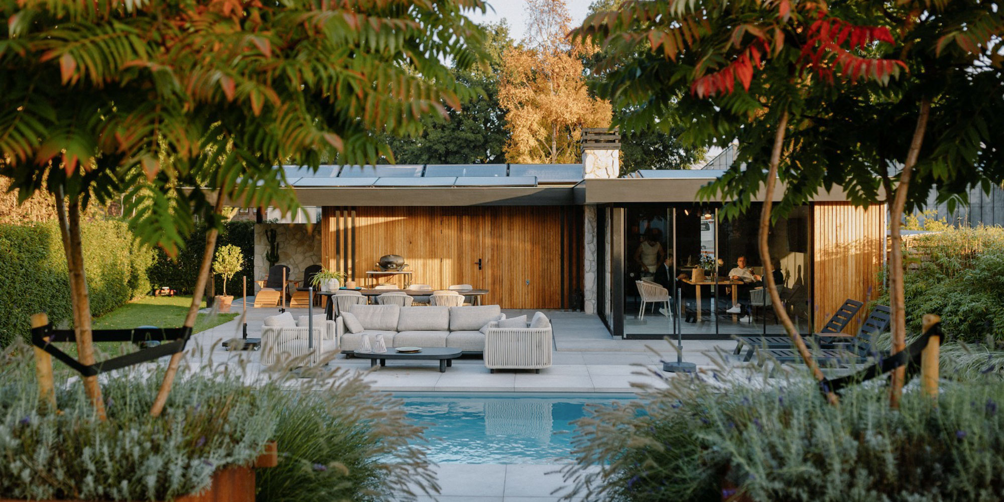 modern-tuinkantoor-zwembad