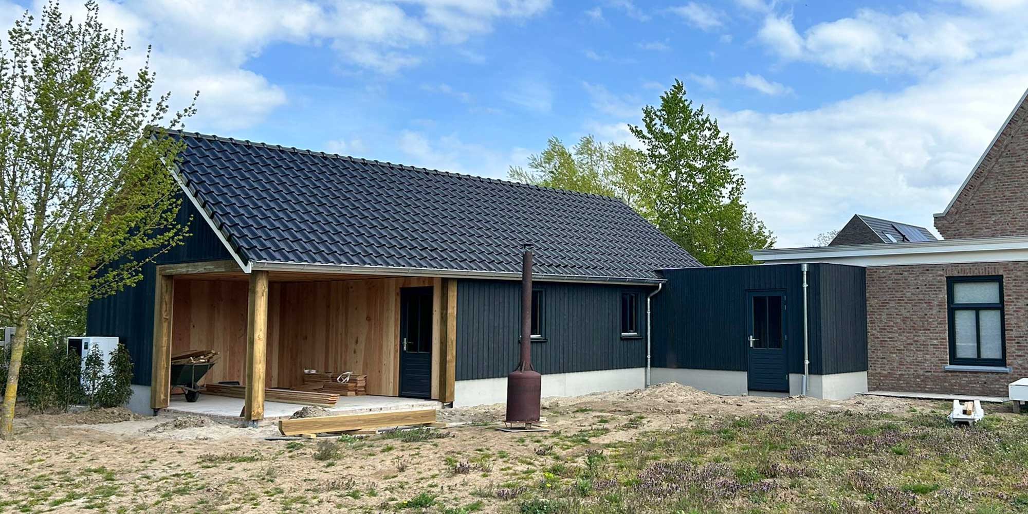 aanbouw-schuur-met-overkapping
