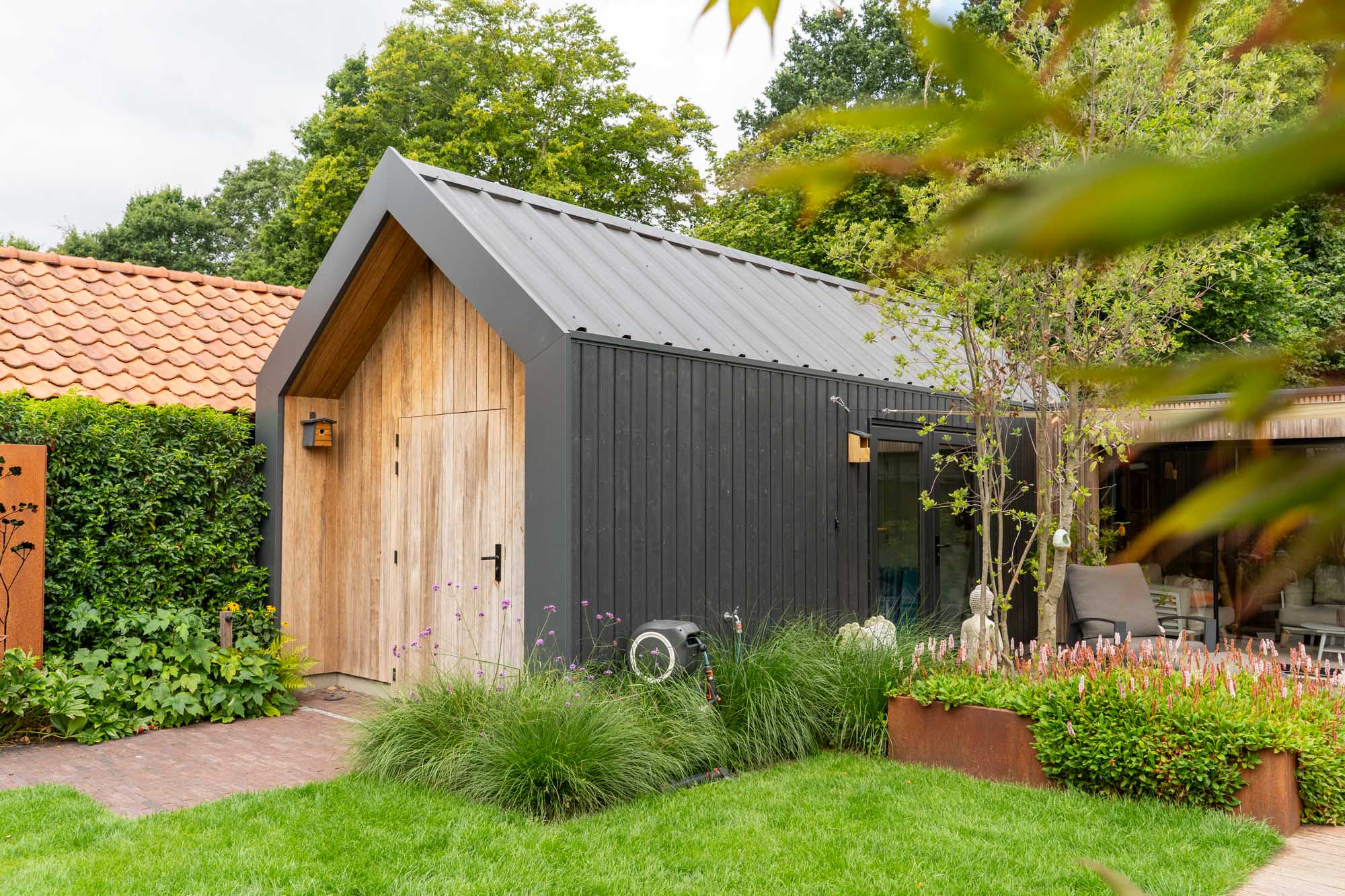 afbeeldingSchuur met overkapping Landgraaf